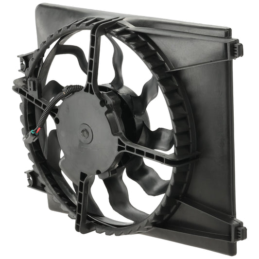 Вентилятор конденсатора кондиционера — лопасть вентилятора со стороны пассажира, двигатель и кожух