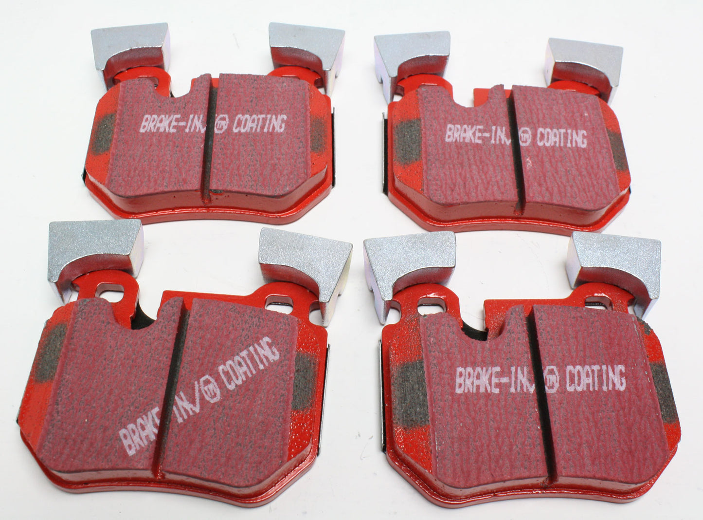 Комплект задних тормозных колодок Redstuff Ceramic с низким пылеобразованием и арамидным волокном DP31996C