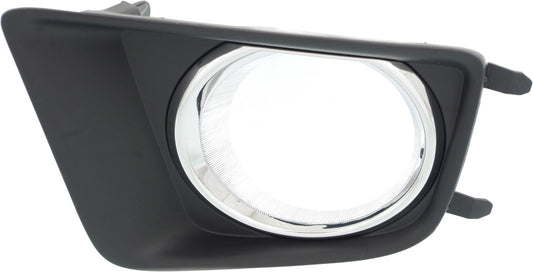 Передняя противотуманная фара со стороны водителя с хромированной окантовкой