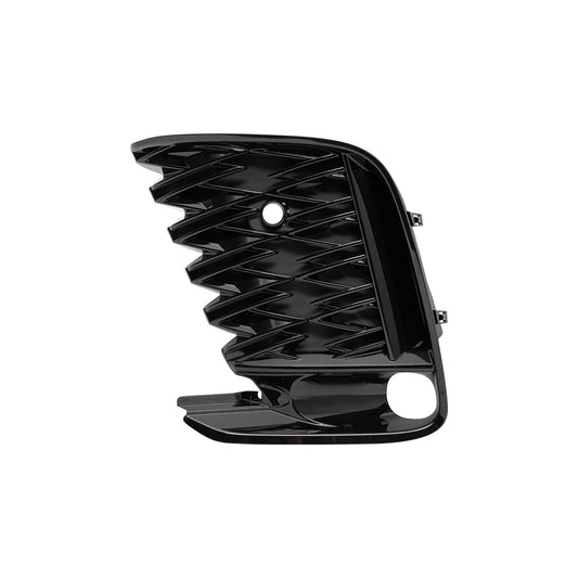 Решетка бампера со стороны водителя, грунтованная