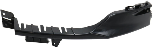 Передний кронштейн верхнего бампера со стороны водителя