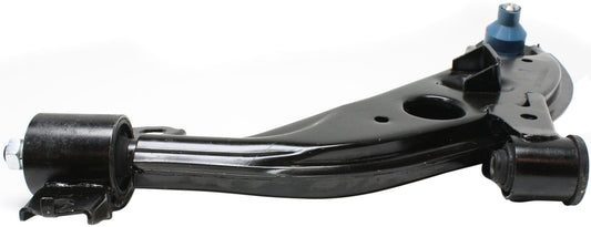 Передний, со стороны водителя, нижний рычаг подвески с шаровым шарниром в сборе