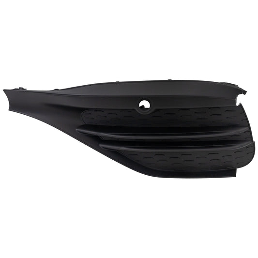 Передняя часть седана, решетка бампера со стороны водителя, текстурированная черная