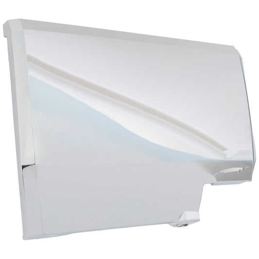 Задний хромированный бампер со стороны водителя