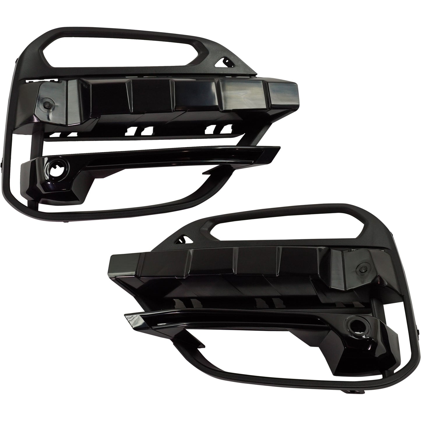 Решетки бампера спереди, со стороны водителя и пассажира, глянцево-черные