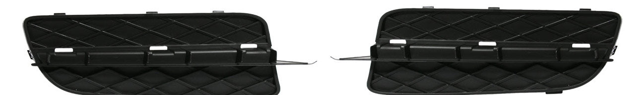 Решетки радиатора на переднем и заднем бамперах со стороны водителя и пассажира, текстурированные черные