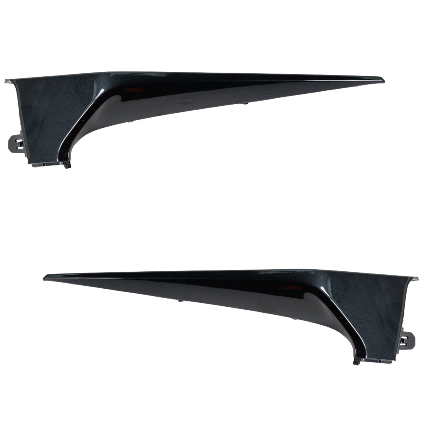 Передняя часть бампера седана со стороны водителя и пассажира, окрашенная в серый цвет пластиковая