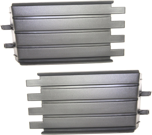 Передняя часть бампера, со стороны водителя и пассажира, нижняя решетка, краска в тон